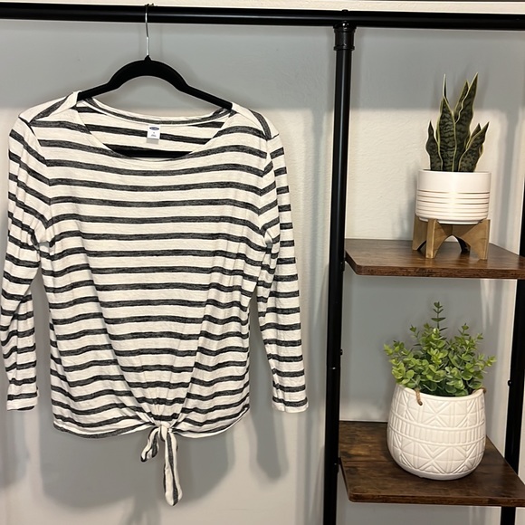 Old Navy Relaxed Tie-Front Mariner Top for Women Small - Picture 3 of 8